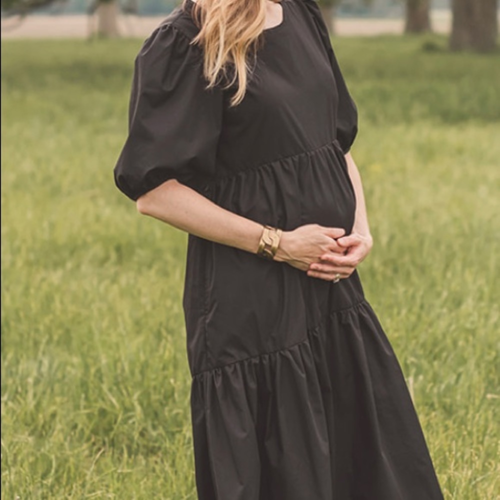 Black tiered puff sleeve dress Size Small